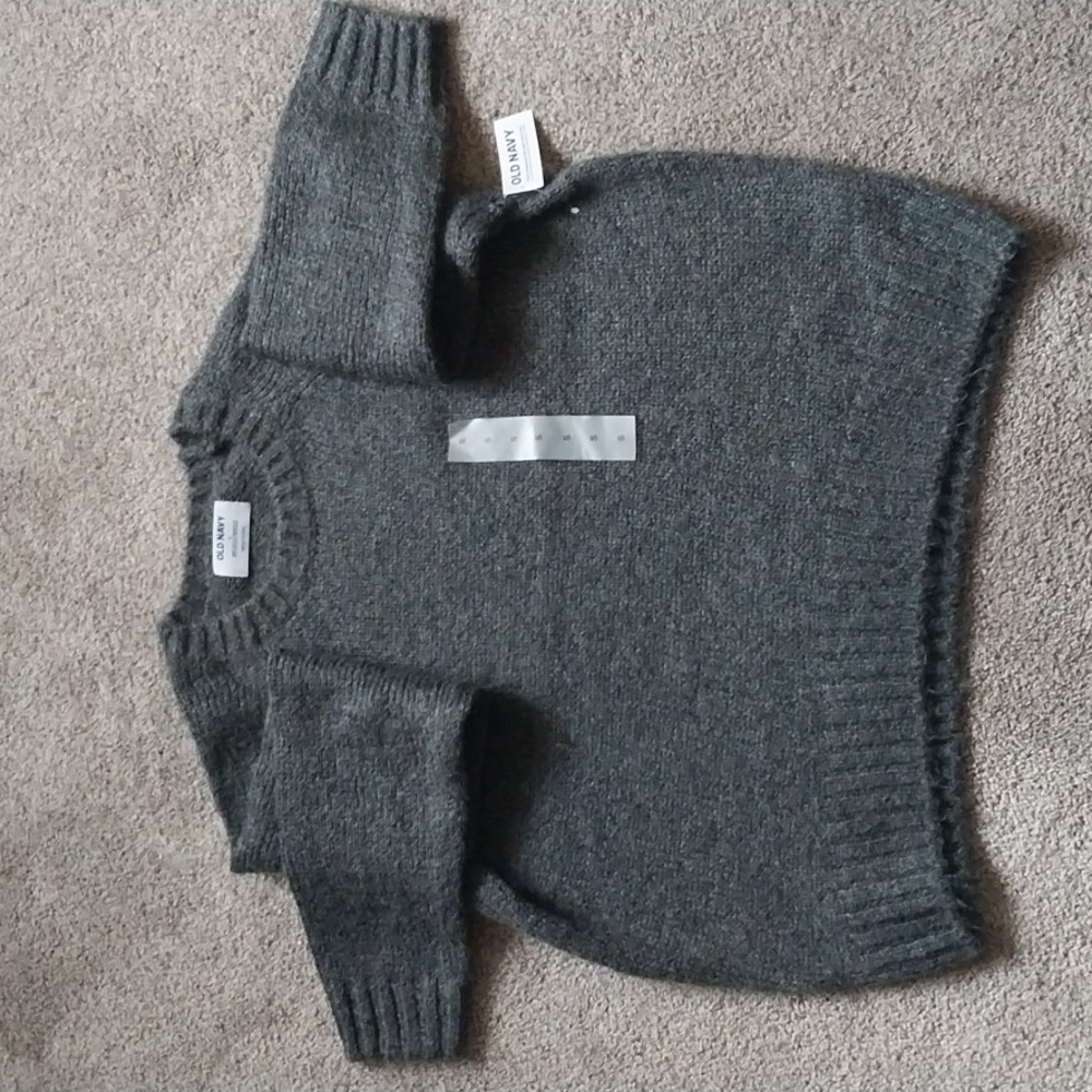 Old Navy sweater, new, no animals in the house hold